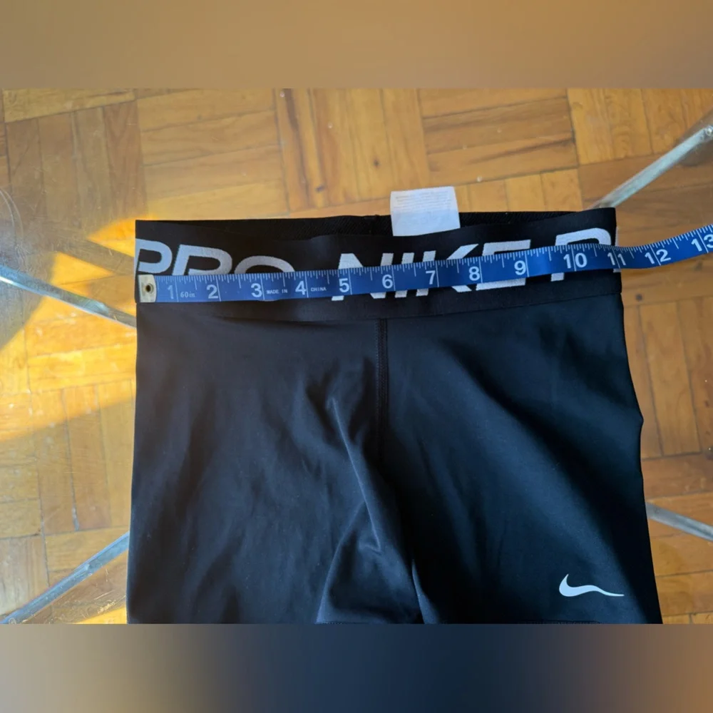 Nike pro short for women - Picture 5 of 7